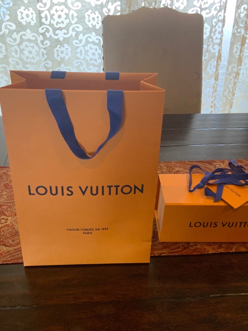 louis vuitton box , bag, and ribbon set Came with the large perfume